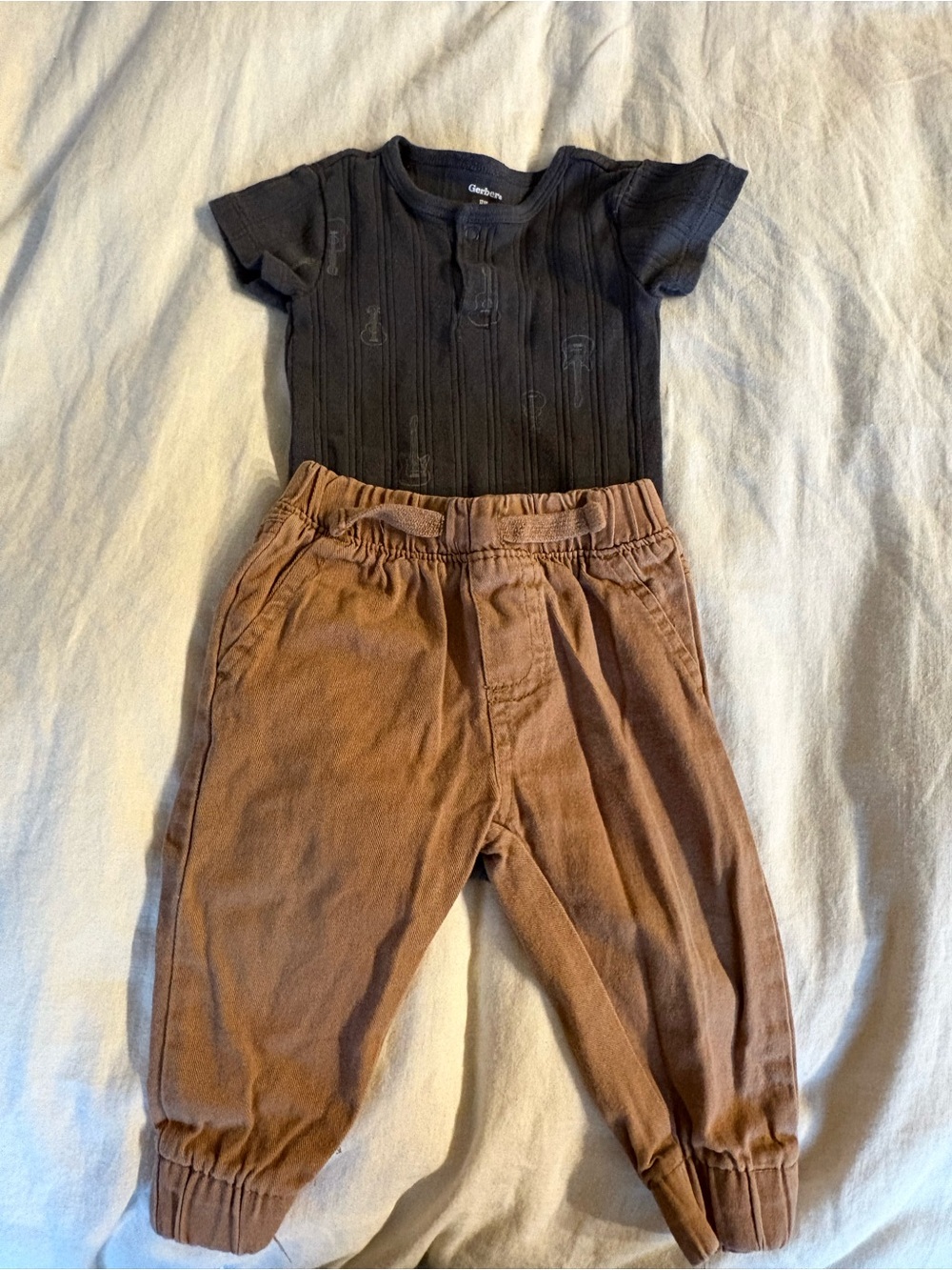 Neutral baby boy bundle - Beige & Blue Tones — 6-9m - Picture 10 of 15